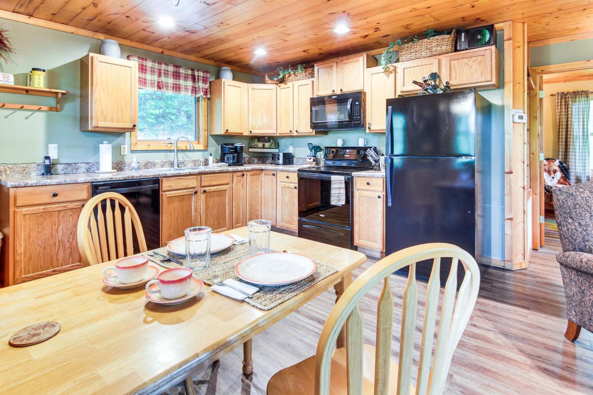 Charming Fox Den Cabin In Whittier With Hot Tub! Exterior photo