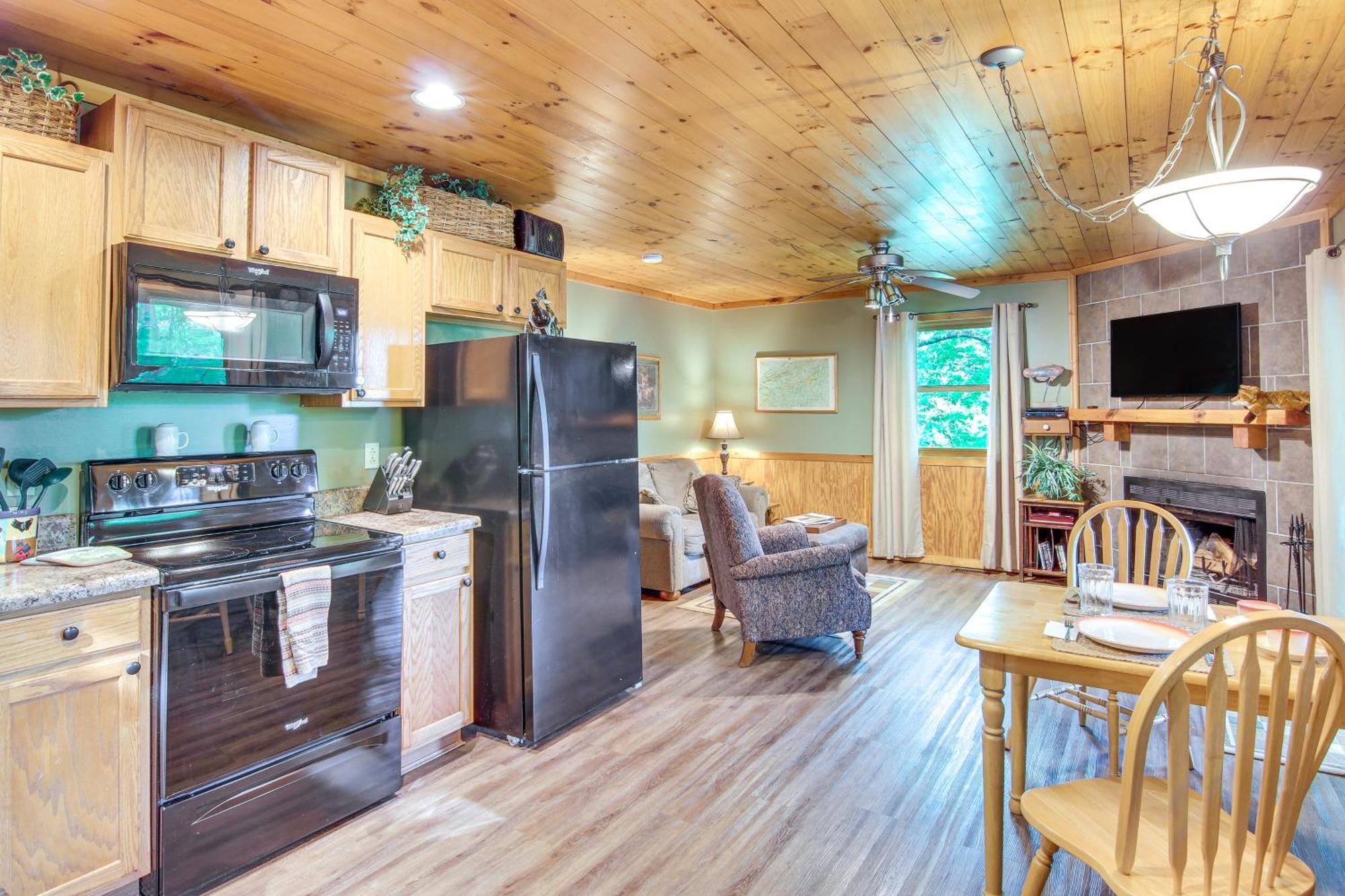 Charming Fox Den Cabin In Whittier With Hot Tub! Exterior photo